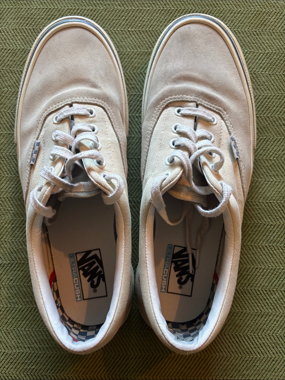 Vans - Picture 5 of 7